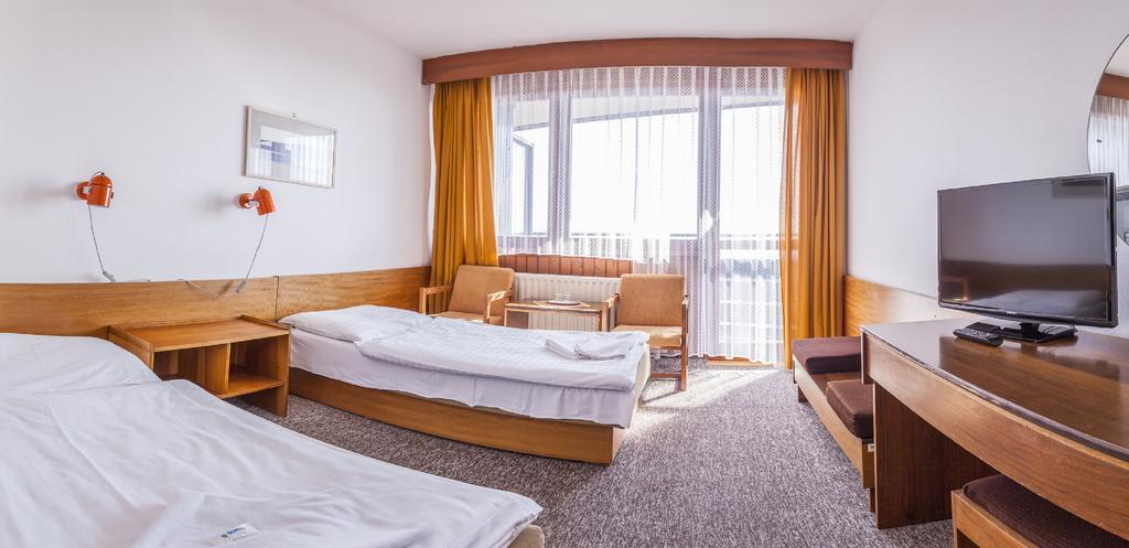 Hotel Sorea Hutnik Ii. タトランスカ・ ロムニツァ エクステリア 写真