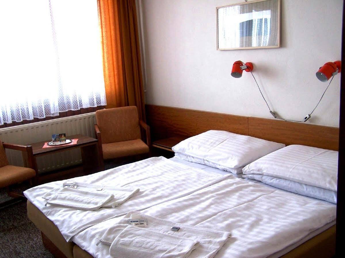 Hotel Sorea Hutnik Ii. タトランスカ・ ロムニツァ エクステリア 写真